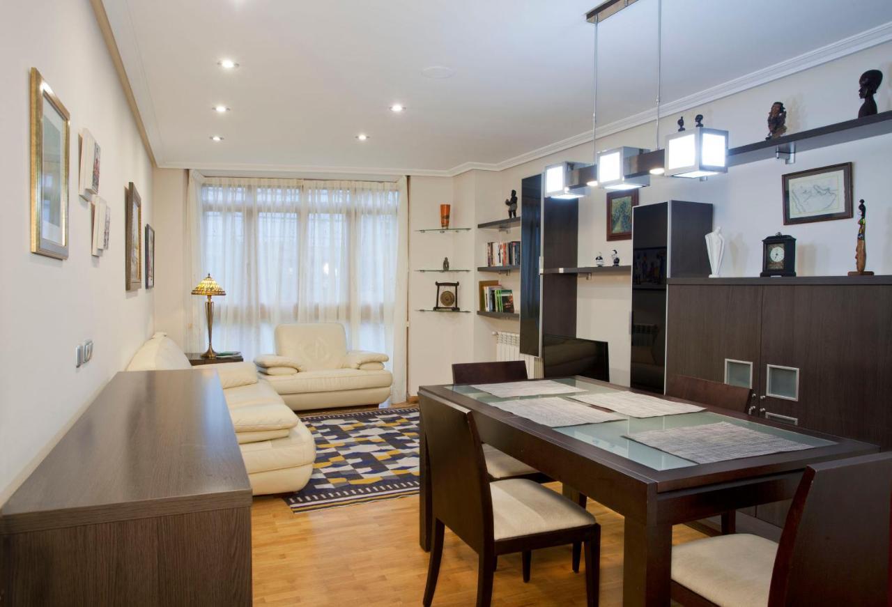 Apartamento De La Casona De Riomera โอเบียโด ภายนอก รูปภาพ